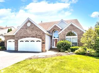 1911 Burton Dr, Bartlett, IL 60103
