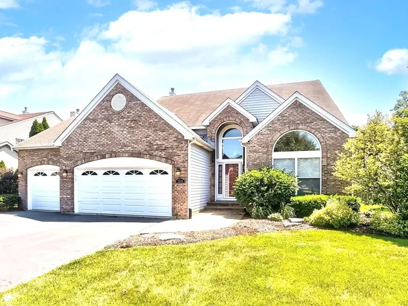 1911 Burton Dr, Bartlett, IL 60103