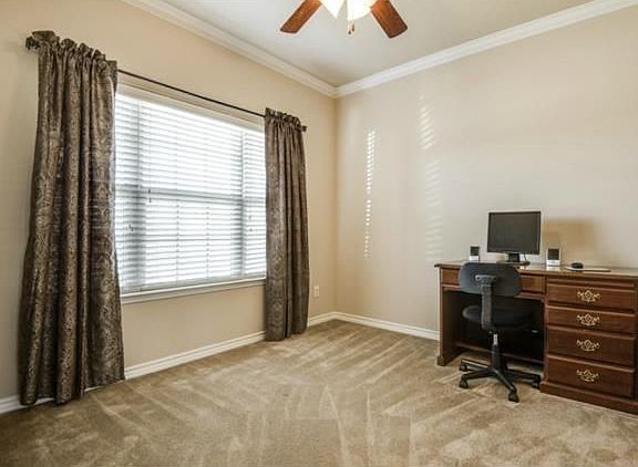 5th image of 4901 Hidden Pond Dr