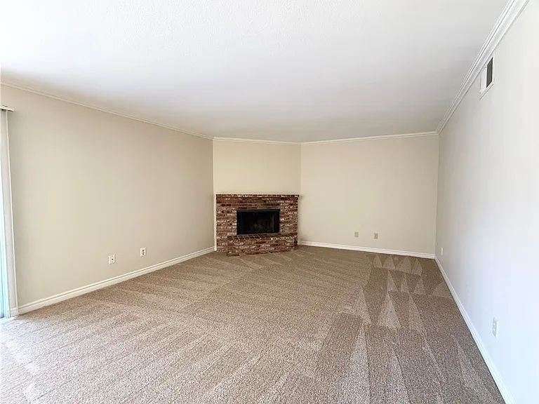 4431 Alexis Dr #423 — Photo 2