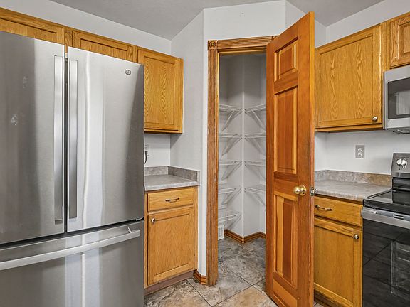 4th image of 4528 W 63rd Dr