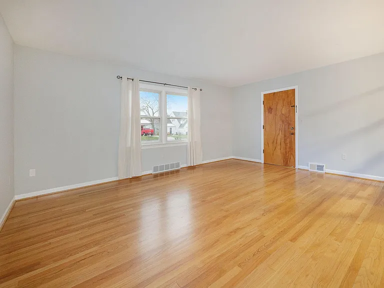 516 Berkley Ave #1 — Photo 7