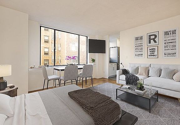 3rd image of 330 W 56th St APT 18A