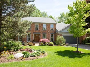 2952 Cedar Ridge Dr, Troy, MI 48084