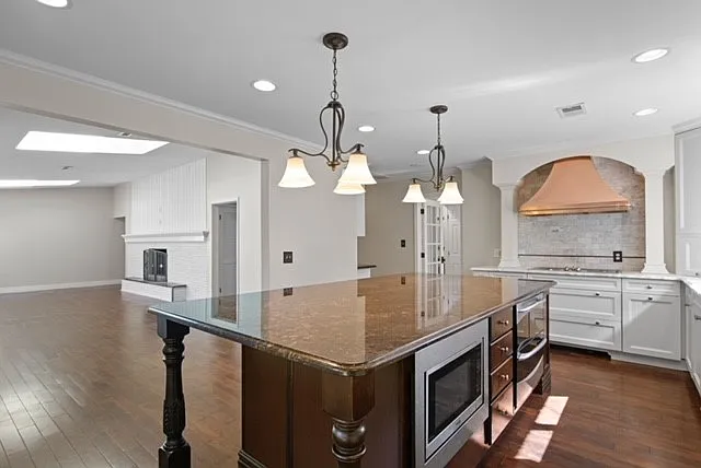 5799 Blandford Ct — Photo 5