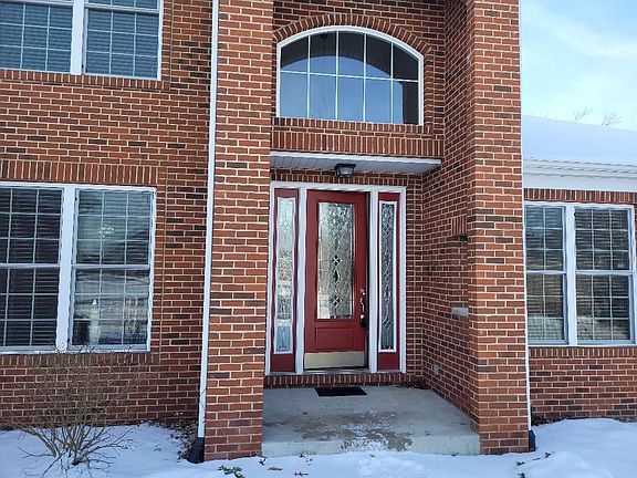 2nd image of 51227 Radcliffe Ct
