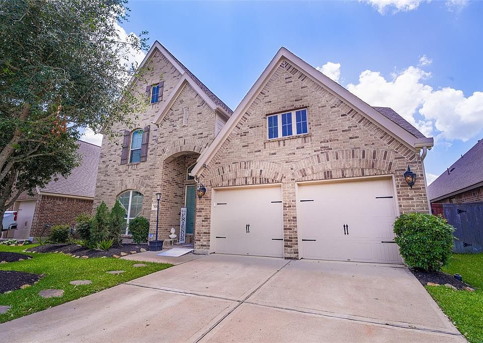 1st image of 9219 Lakeshores Lagoon Lane