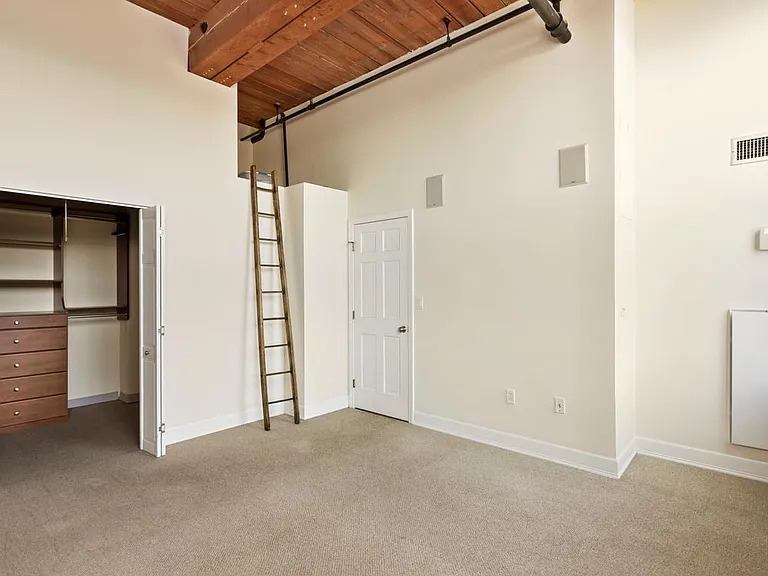 320 W 2nd St #210 — Photo 5