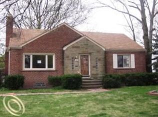 1833 N Silvery Ln, Dearborn, MI 48128