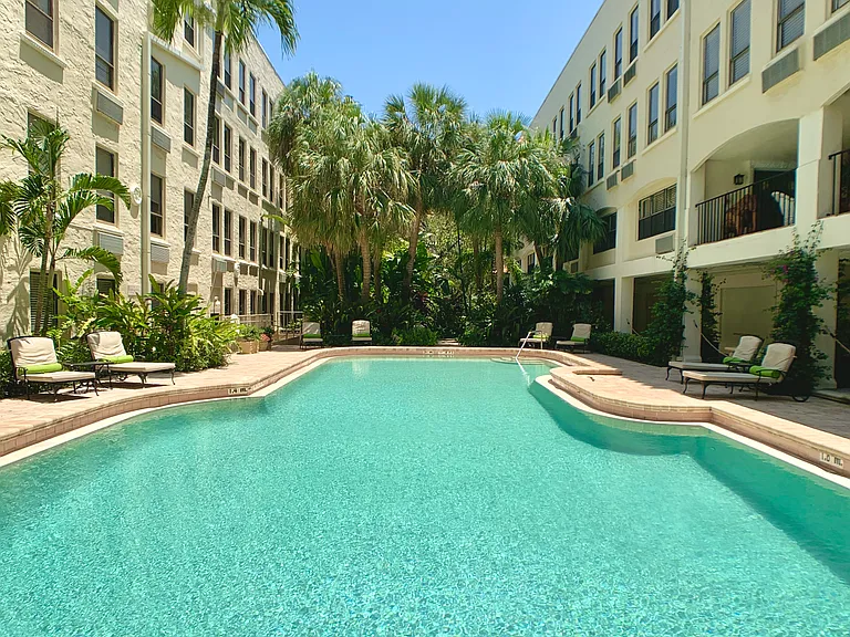 235 Sunrise Ave #2217 — Photo 30