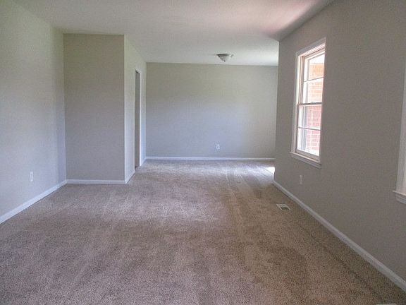 4th image of 4004 Rubra Pl