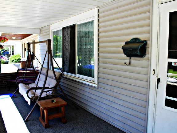 2nd image of 1213 Dayton St SW