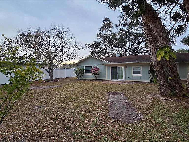 426 Tulip Dr — Photo 27