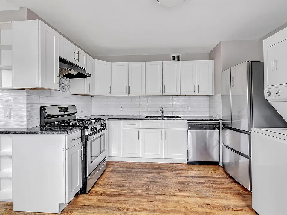 72 Kenilworth St #3