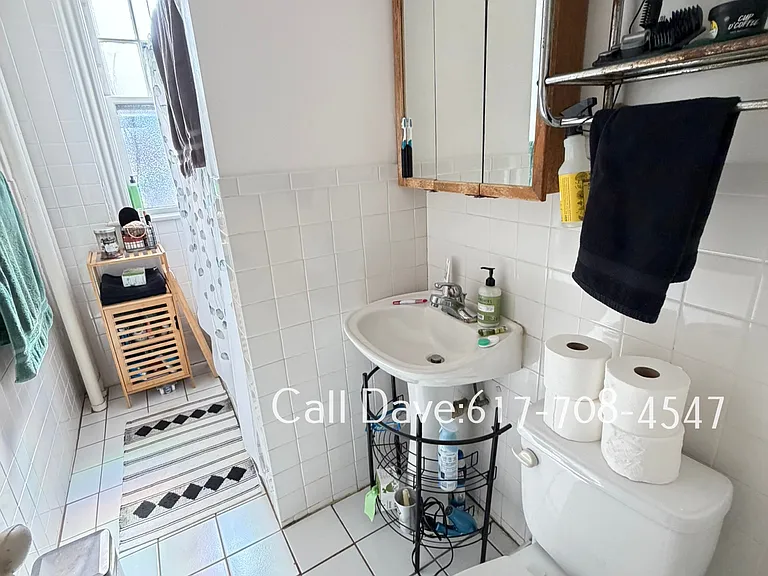 72 Strathmore Rd #4B — Photo 6