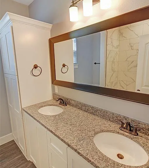 107 Byrom Ct — Photo 6