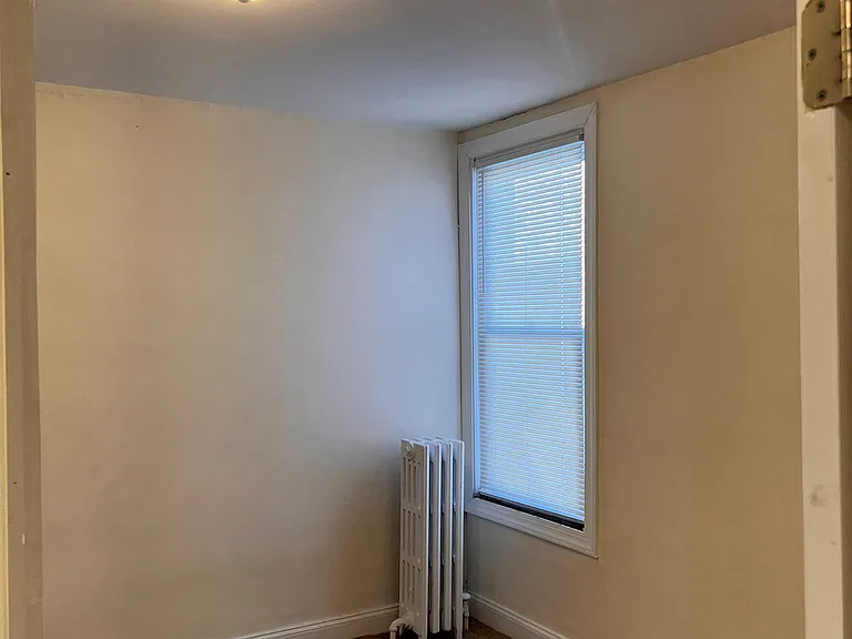 4035 Maywood St — Photo 12