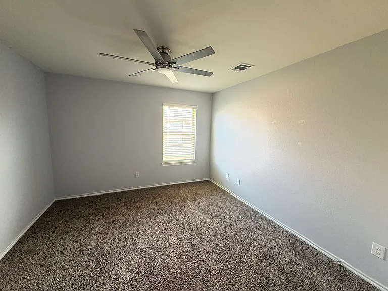 215 Woodland St — Photo 12