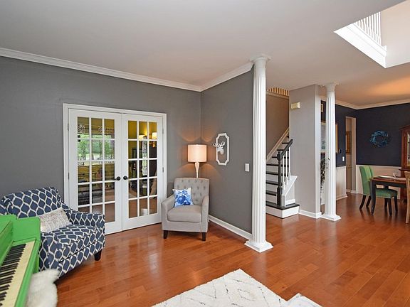 4th image of 7029 Stanton Dr