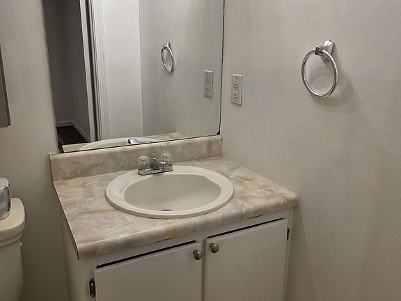 5th image of 2395 Cobb Dr