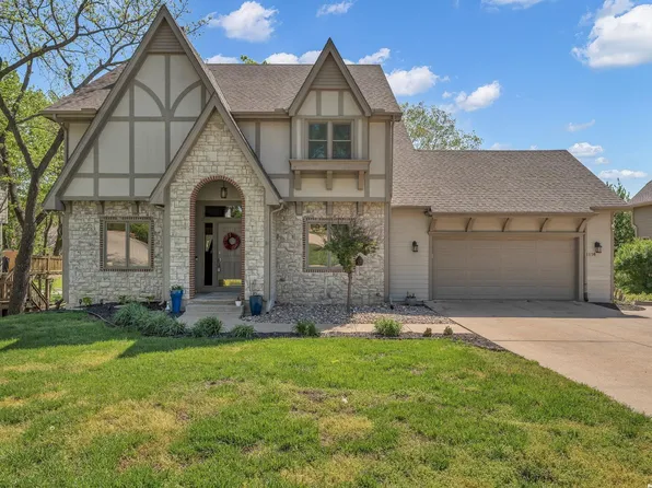1116 Oak Tree Dr, Lawrence, KS 66049