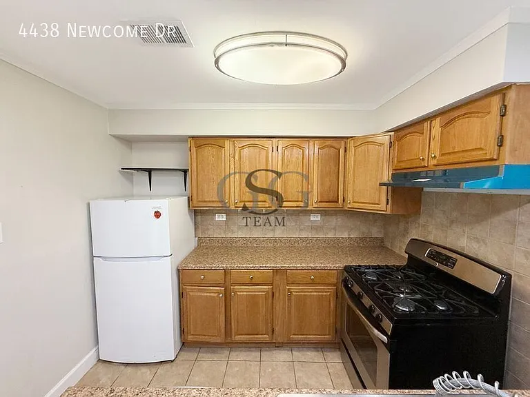 4438 Newcome Dr — Photo 4