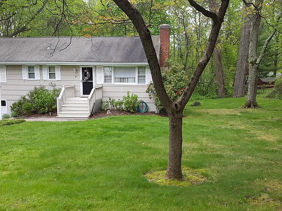 2nd image of 3 Ledgewood Dr