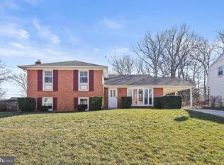 6215 Roblynn Rd, Laurel, MD 20707