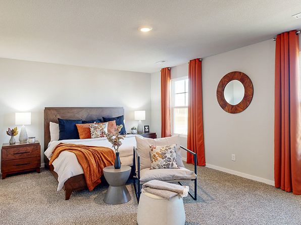 18352 Cary St, Omaha, NE 68136