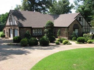 52 Cherokee Rd #F, Cherokee Village, AR 72529