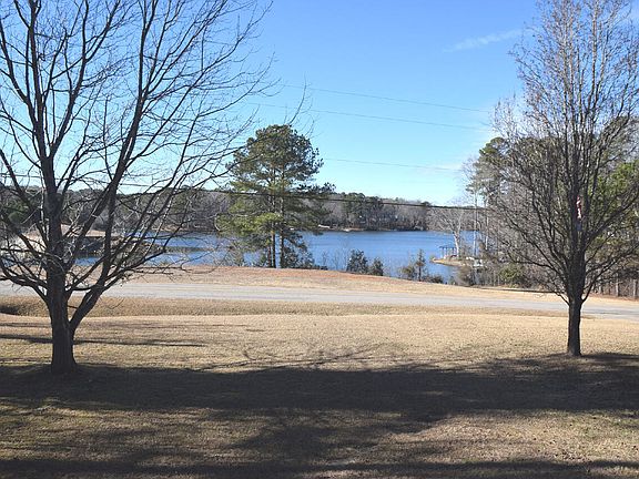 2nd image of 908 Sagamore Dr