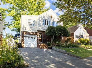8017 211th St, Queens Village, NY 11427