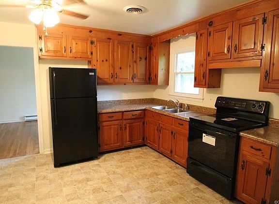 4th image of 441 Lasalle Dr