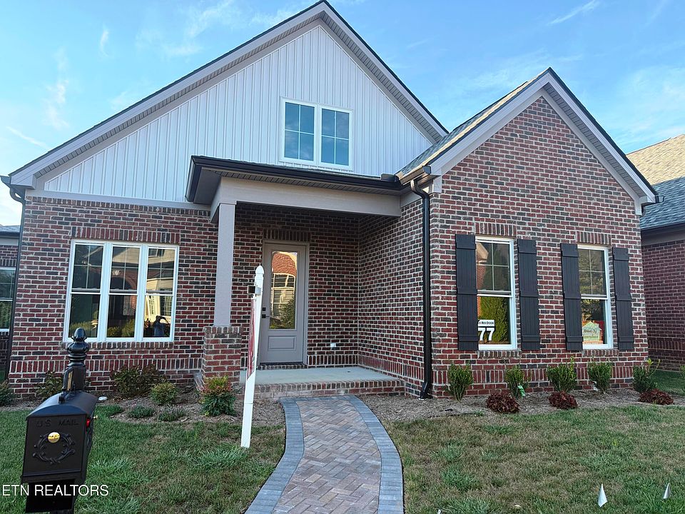 1st image of 77 Royal Troon Cir