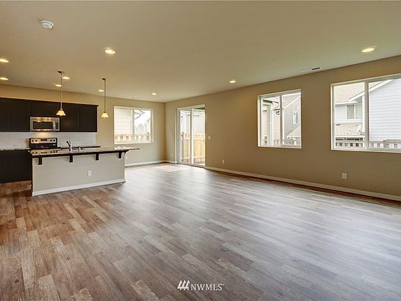 5th image of 9063 Buttercup Street SE #149