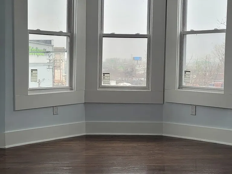 329-331 Elizabeth Ave — Photo 1
