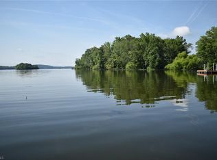 179 Pearl Bay Dr, New London, NC 28127