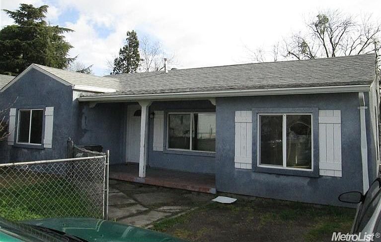1st image of 628 N Gertrude Ave