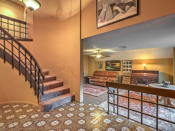 5th image of 4370 Flandes St