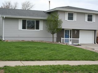 5267 Drexel St, Omaha, NE 68117