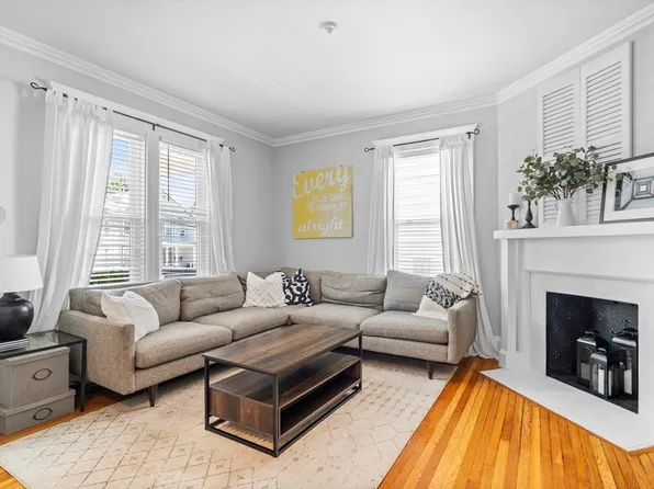 30 Chester Ave #1, Waltham, MA 02453