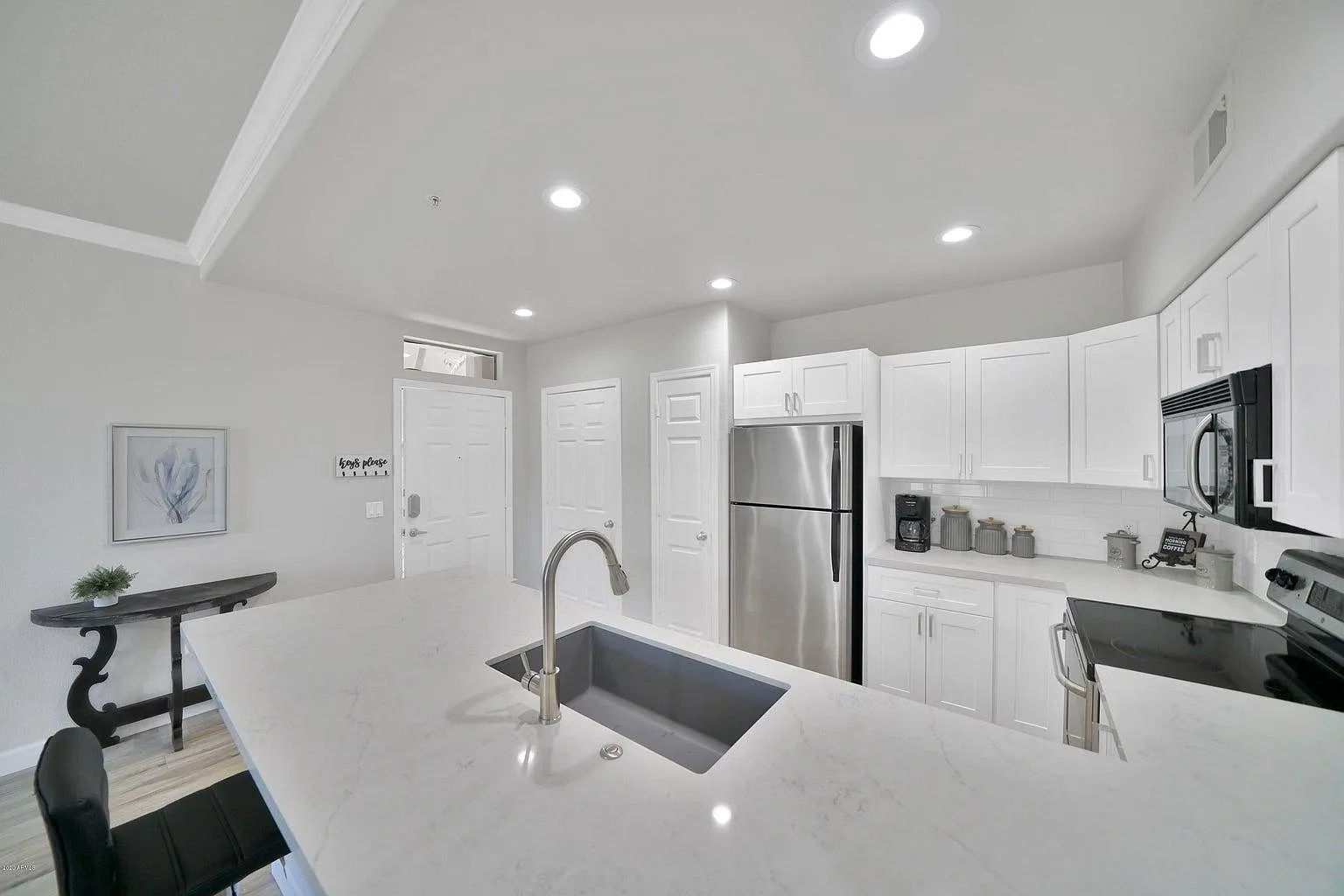 2 bed, 1116 sqft, $2,300 — Photo 4