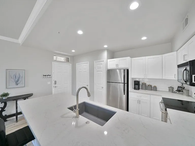 20100 N 78th Pl #1022 — Photo 4