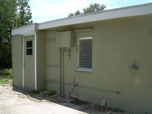 Building Photo 3