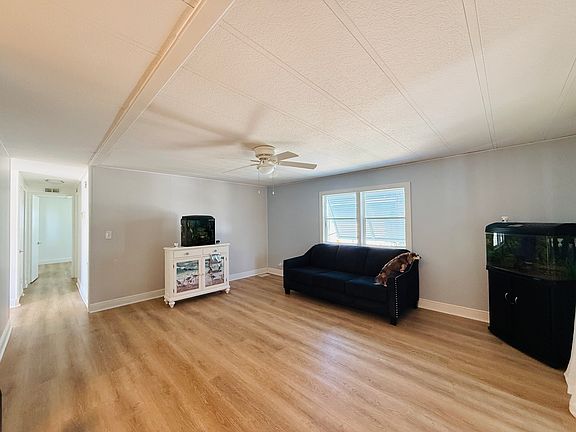 2nd image of 231 Arbor Ln