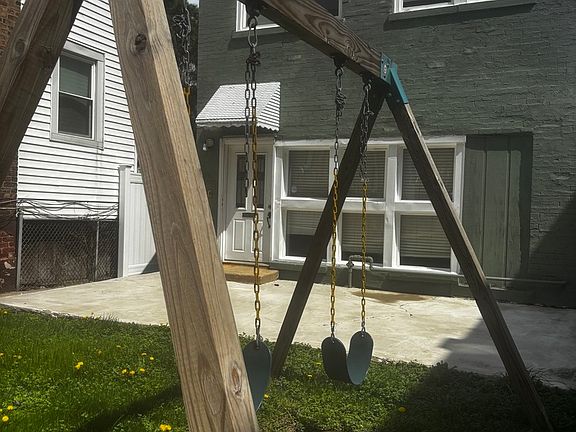 2nd image of 6813 S Wabash Ave