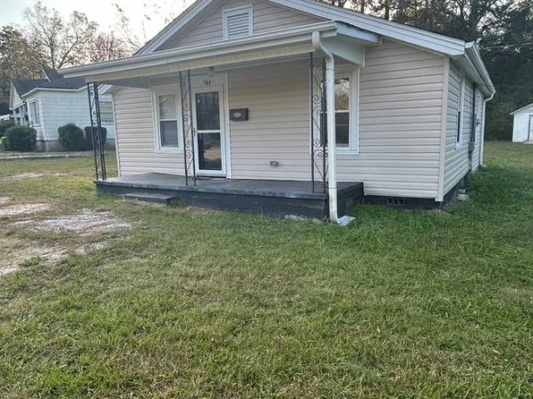 104 Hunter St, Abbeville, SC 29620