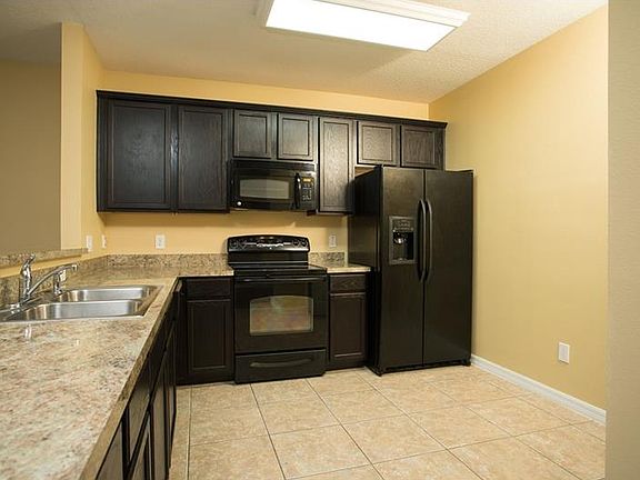 2nd image of 2169 Cypress Villas Dr #16