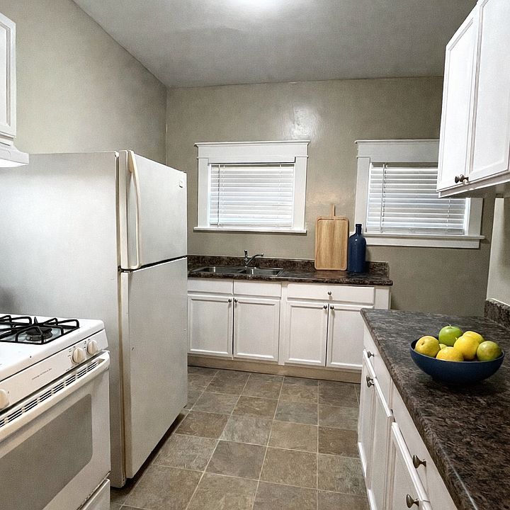 1st image of 1471-1477 N Chestnut Ave #1471