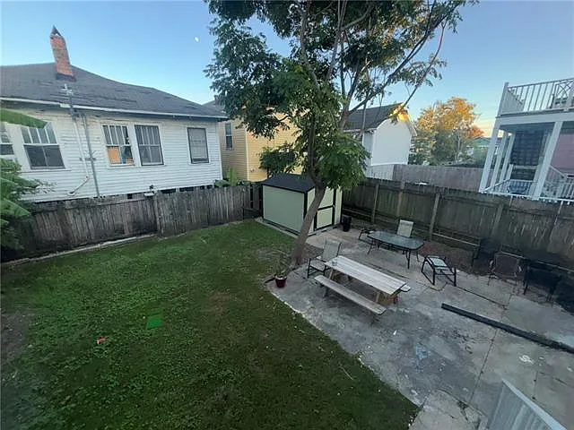 2427 Peniston St — Photo 20